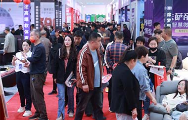 随州家装展会现场展商云集推出优惠吸引观众